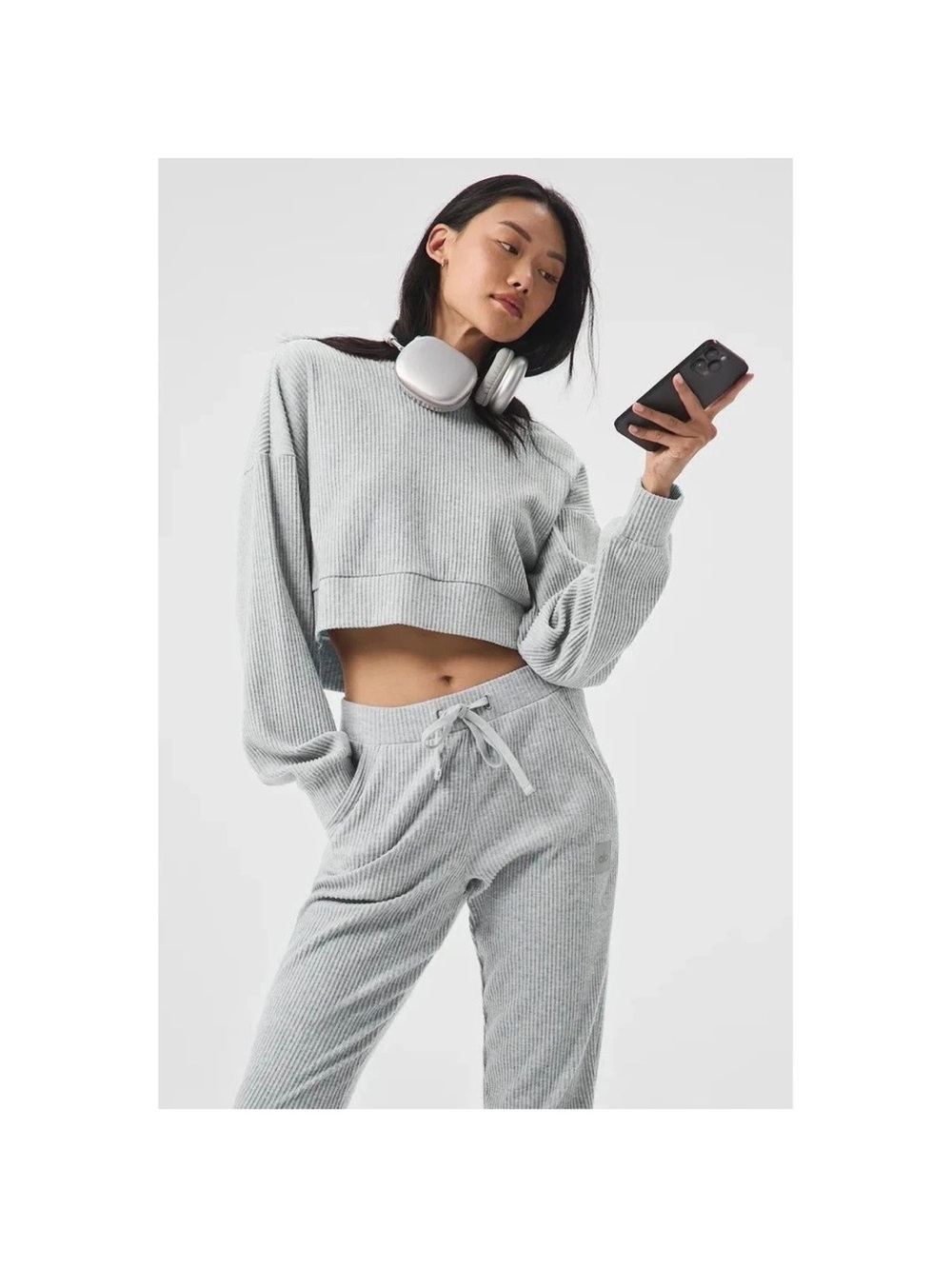 2 piece ALO Yoga Light Gray Ribbed Hooded Crop Sweater and pant set XS